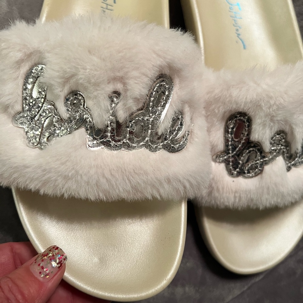 Betsey Johnson Bride slippers / sandals